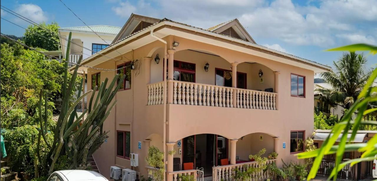 Chez Benoit Self Catering Daire Victoria Dış mekan fotoğraf