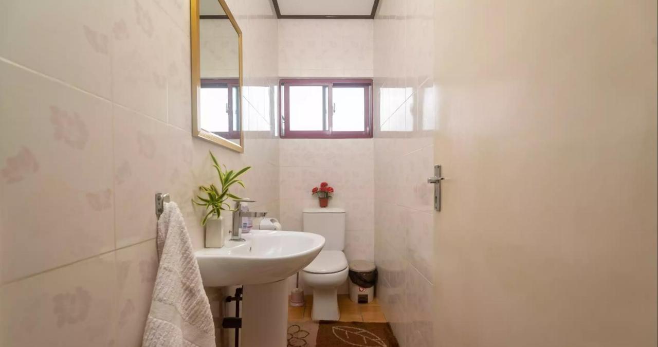 Chez Benoit Self Catering Daire Victoria Dış mekan fotoğraf