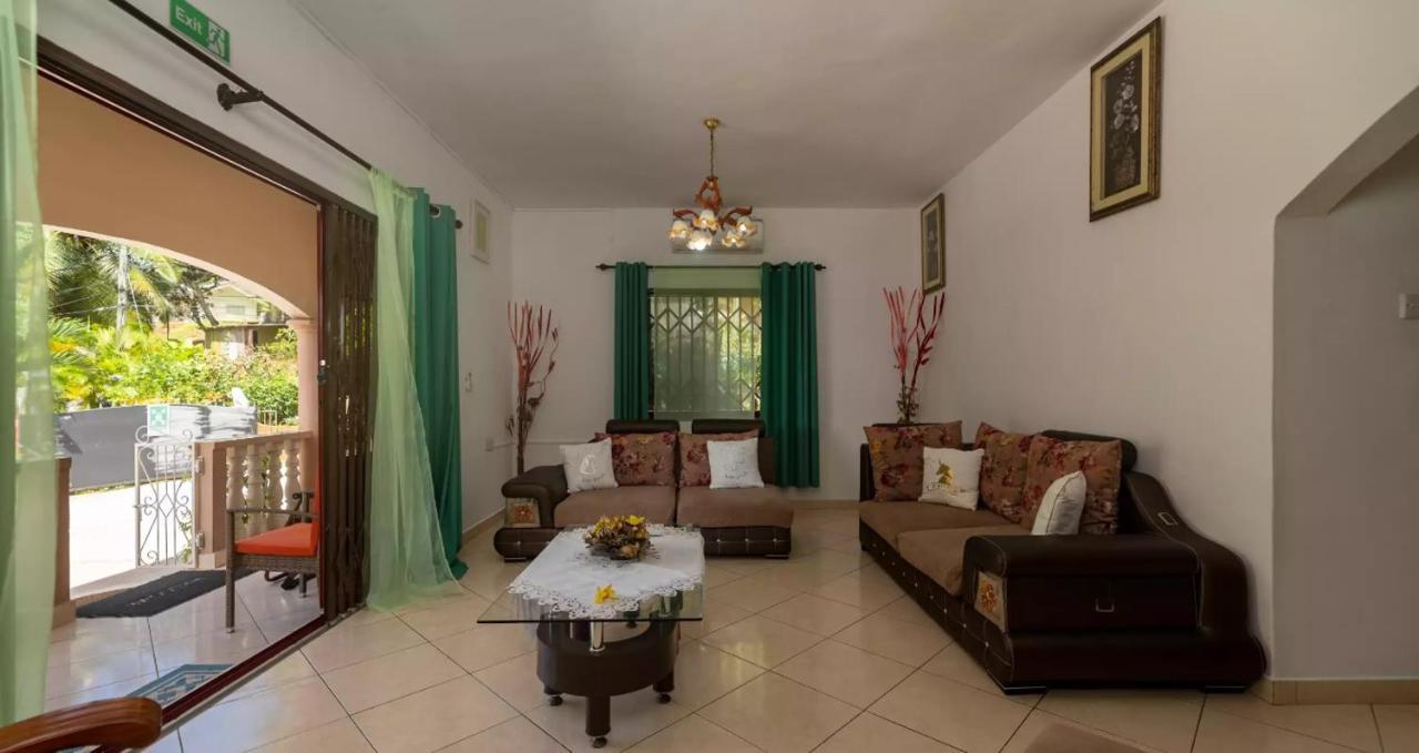 Chez Benoit Self Catering Daire Victoria Dış mekan fotoğraf
