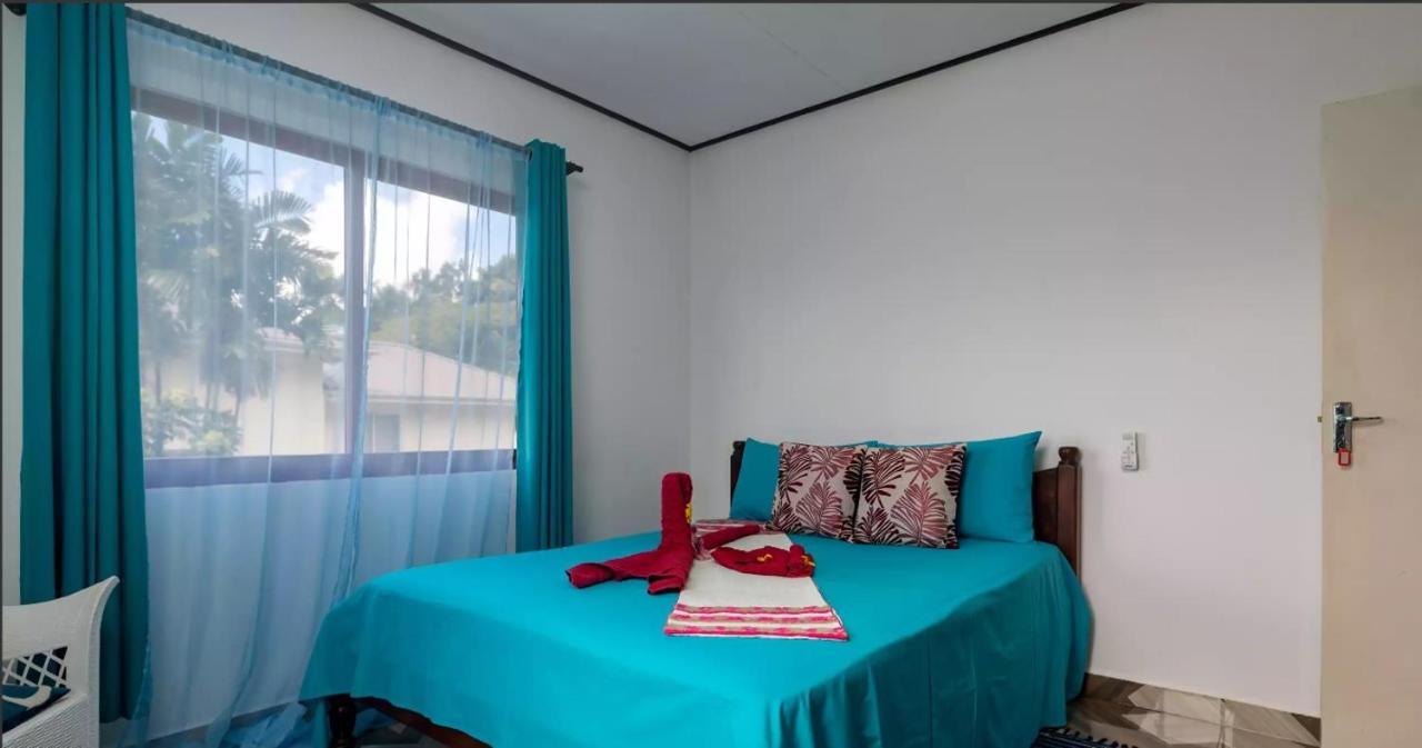 Chez Benoit Self Catering Daire Victoria Dış mekan fotoğraf