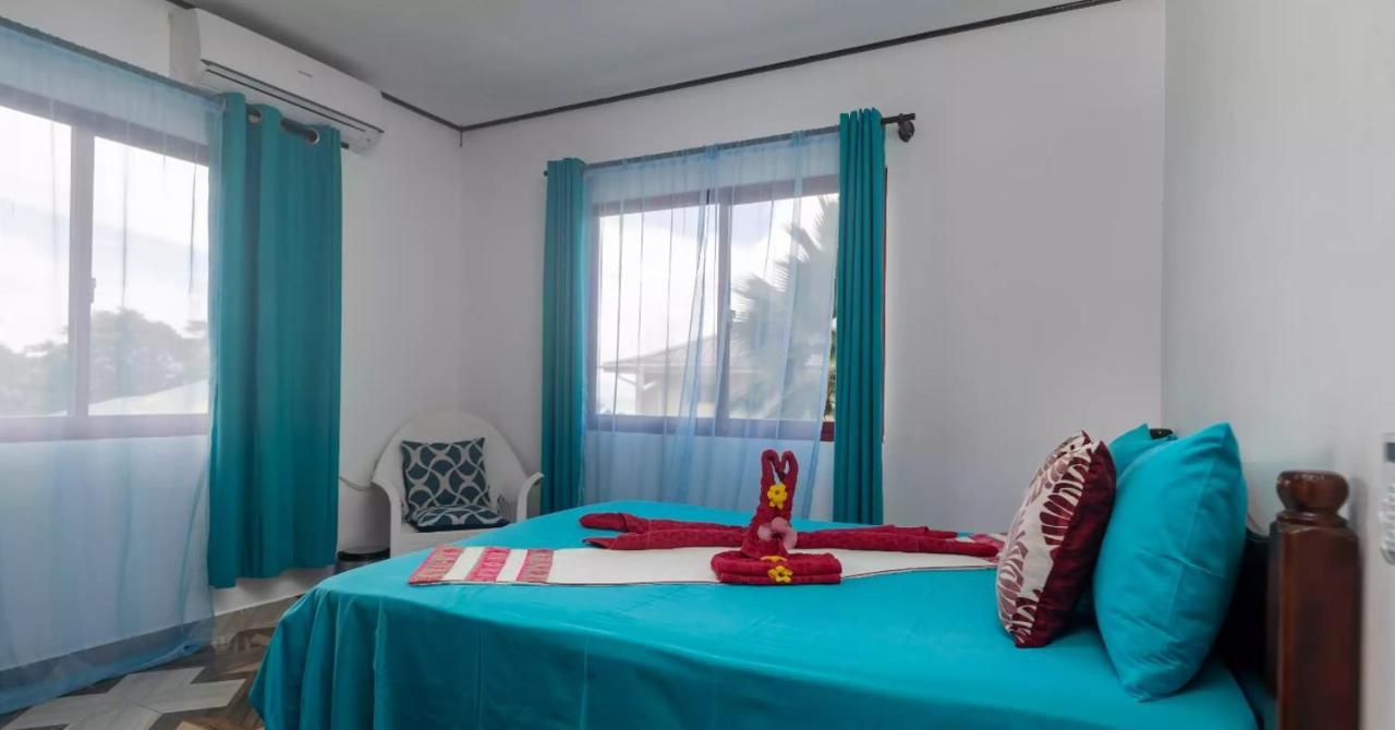 Chez Benoit Self Catering Daire Victoria Dış mekan fotoğraf