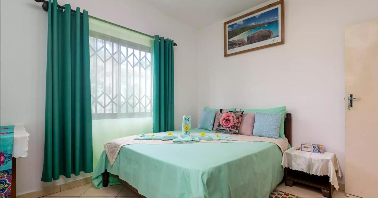 Chez Benoit Self Catering Daire Victoria Dış mekan fotoğraf